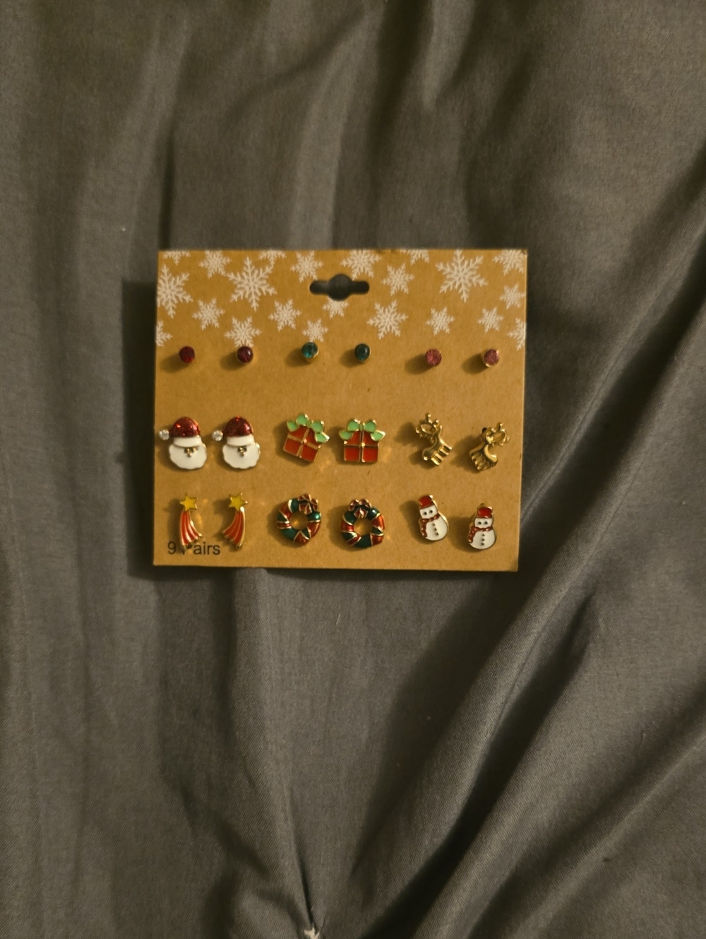 Cracker Barrel Red Green Gold Holiday Earring Set